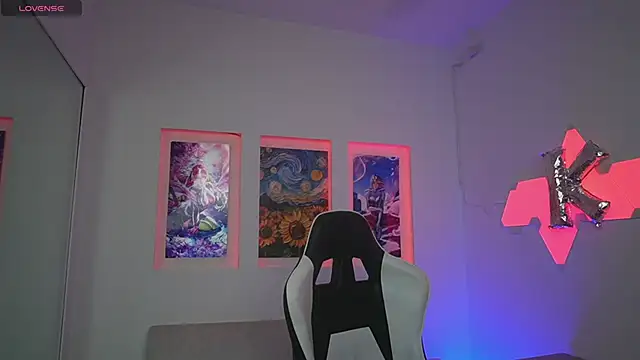 KayraOwen online show from November 2025 11:36:01 AM