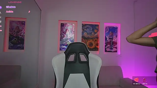 KayraOwen online show from October 2025 11:40:02 AM