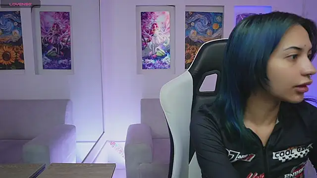 KayraOwen online show from December 2025 12:18:02 PM