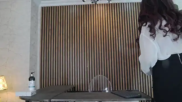 MonicaMoret online show from March 2026 01:01:01 PM