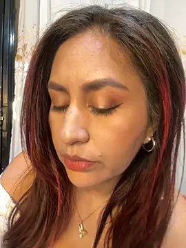 MonicaMoret online show from December 2025 12:15:01 PM