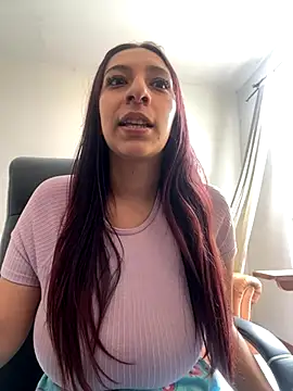 Dahian XXX online show from November 2025 05:28:01 PM