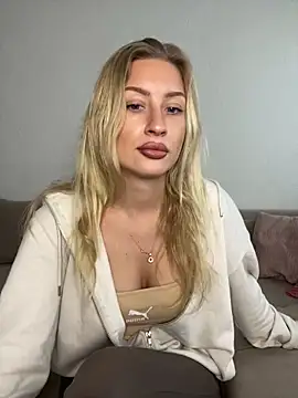 Snapshot of belle98 chatting on November 2025 01:22:02 PM belle98 online show from November 2025 01:22:02 PM