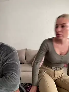 Snapshot of belle98 chatting on March 2025 02:42:02 PM belle98 online show from March 2025 02:42:02 PM