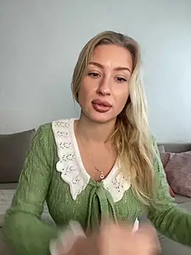 Snapshot of belle98 chatting on December 2025 12:33:02 PM belle98 online show from December 2025 12:33:02 PM