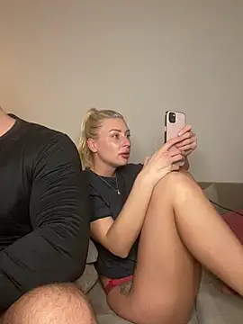 Snapshot of belle98 chatting on March 2025 08:10:02 PM belle98 online show from March 2025 08:10:02 PM