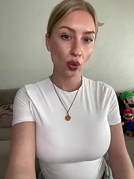 belle98 online show from April 2026 03:08:01 PM