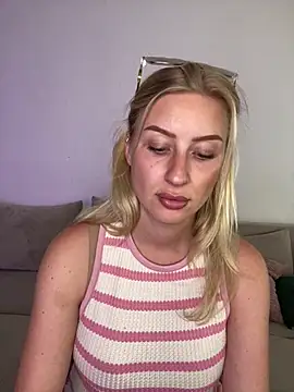 Snapshot of belle98 chatting on July 2026 03:35:01 PM belle98 online show from July 2026 03:35:01 PM