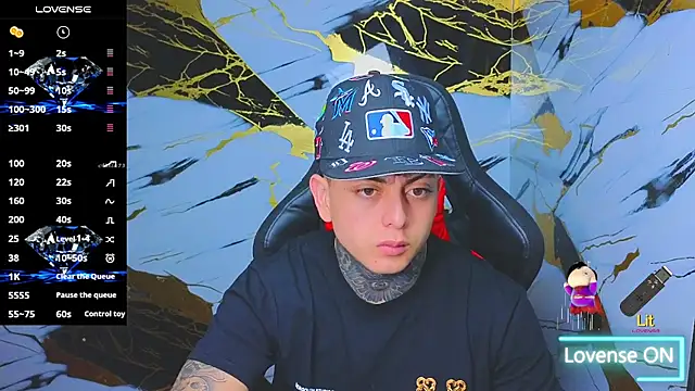 Kevin22 222 online show from November 2025 04:12:01 AM