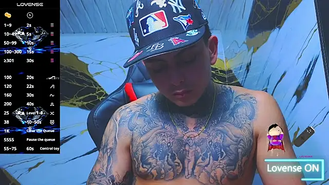 Kevin22 222 online show from November 2025 12:55:01 AM