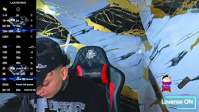 Snapshot of Kevin22_222 chatting on February 2026 04:32:01 AM Kevin22 222 online show from February 2026 04:32:01 AM