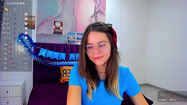 Snapshot of Kelly_Cuutie chatting on September 2025 12:49:01 AM Kelly Cuutie online show from September 2025 12:49:01 AM