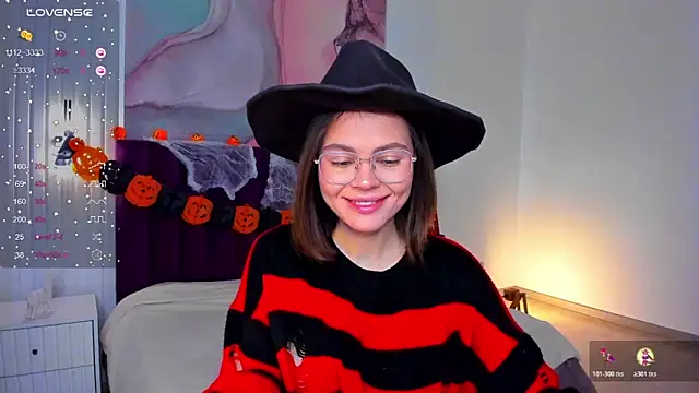 Kelly Cuutie online show from October 2025 01:17:01 AM