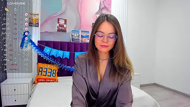 Snapshot of Kelly_Cuutie chatting on October 2025 12:58:02 AM Kelly Cuutie online show from October 2025 12:58:02 AM