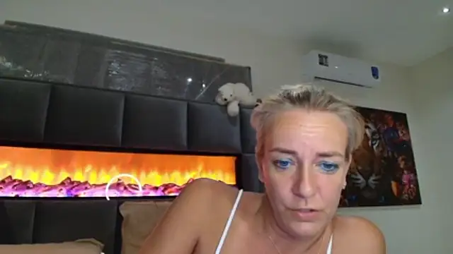 Wendysexyx online show from June 2026 12:29:02 AM