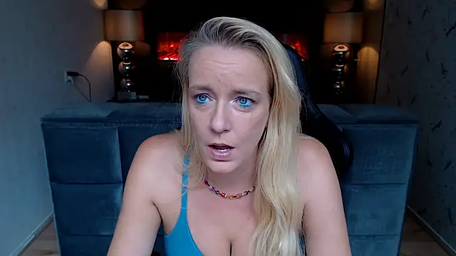 Snapshot of Wendysexyx chatting on October 2025 09:55:02 AM Wendysexyx online show from October 2025 09:55:02 AM