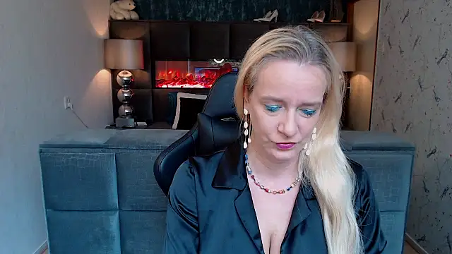 Snapshot of Wendysexyx chatting on September 2025 09:26:01 AM Wendysexyx online show from September 2025 09:26:01 AM