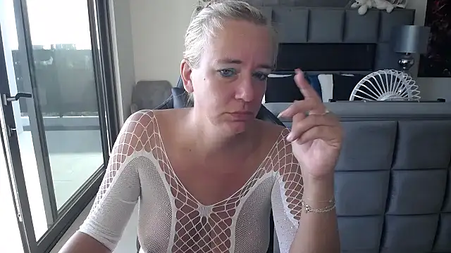 Wendysexyx online show from February 2026 11:56:01 AM