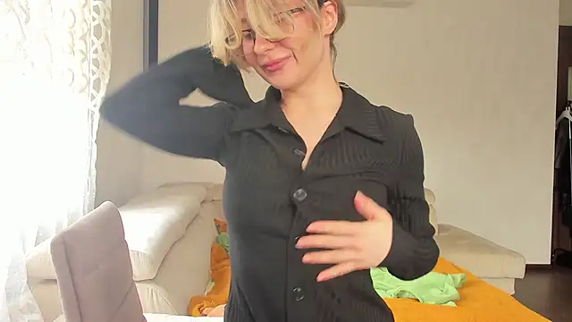 Lilith lutherlow online show from May 2026 09:48:01 AM
