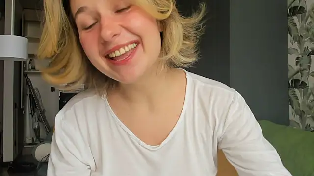 Lilith lutherlow online show from February 2026 11:54:02 AM