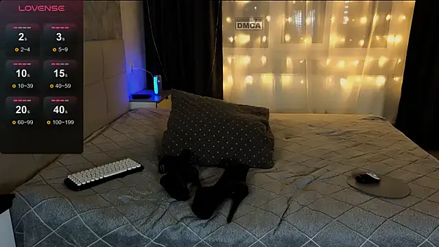 RoxieCrash online show from November 2025 05:30:02 PM