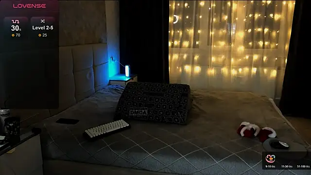 RoxieCrash online show from December 2025 05:27:02 PM