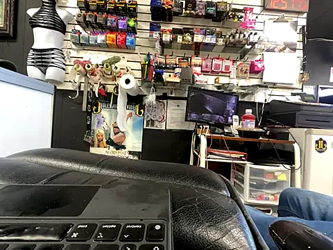 Snapshot of RawRyder8 chatting on November 2025 08:57:02 PM RawRyder8 online show from November 2025 08:57:02 PM