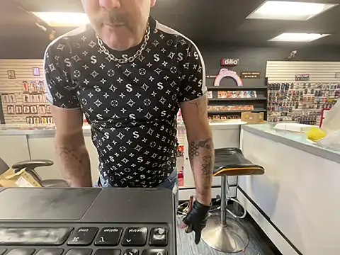 Snapshot of RawRyder8 chatting on December 2024 09:09:01 PM RawRyder8 online show from December 2024 09:09:01 PM