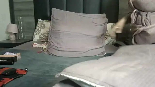 Snapshot of BigButt-MomJ75 chatting on June 2026 01:26:01 AM BigButt-MomJ75 online show from June 2026 01:26:01 AM