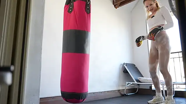 missdaisydiamond777 online show from March 2026 10:22:02 AM