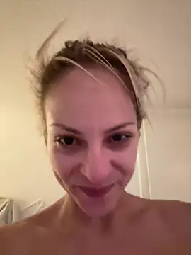 missdaisydiamond777 online show from July 2026 07:42:02 AM