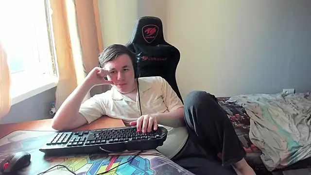 iliaskrislove online show from July 2026 01:28:01 AM