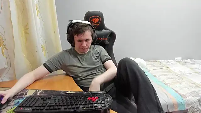 iliaskrislove online show from March 2026 01:33:01 AM