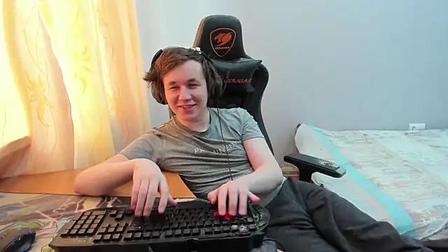 iliaskrislove online show from March 2026 07:42:01 AM