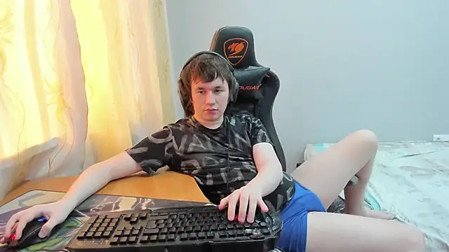 iliaskrislove online show from April 2026 05:53:01 AM