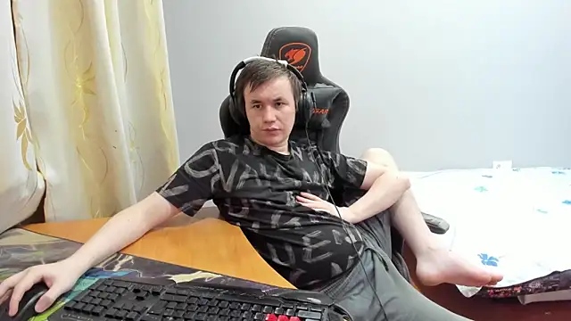 iliaskrislove online show from January 2026 07:28:02 PM