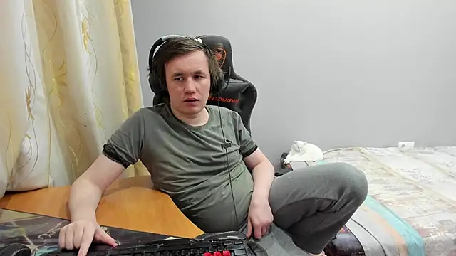 iliaskrislove online show from February 2026 05:46:02 PM