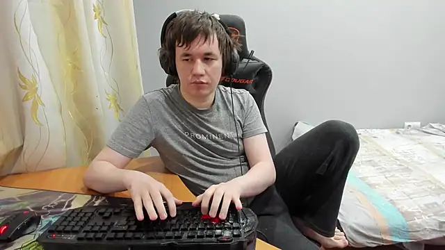 iliaskrislove online show from March 2026 04:18:02 PM