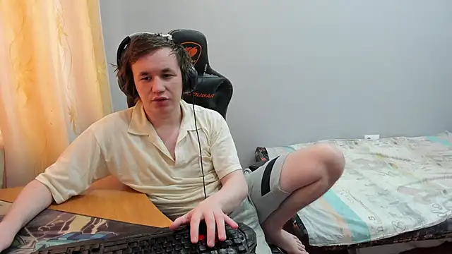 iliaskrislove online show from February 2026 12:18:02 PM