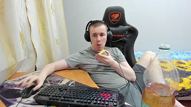 iliaskrislove online show from October 2025 04:15:02 PM
