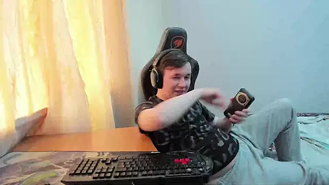 iliaskrislove online show from June 2026 08:56:01 AM