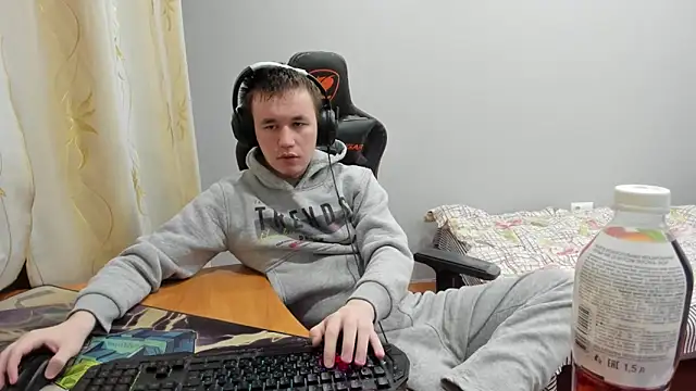 iliaskrislove online show from November 2025 01:28:01 AM