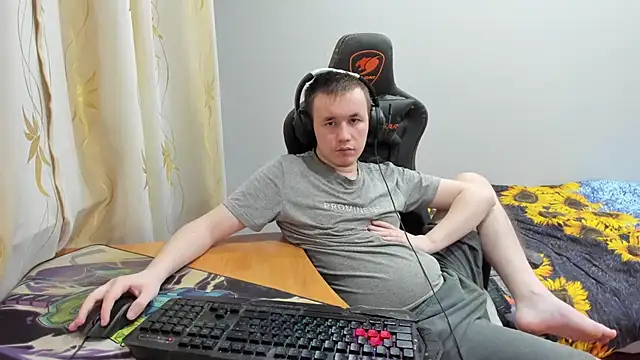 iliaskrislove online show from October 2025 02:35:02 PM