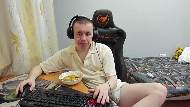 iliaskrislove online show from October 2025 05:58:01 PM
