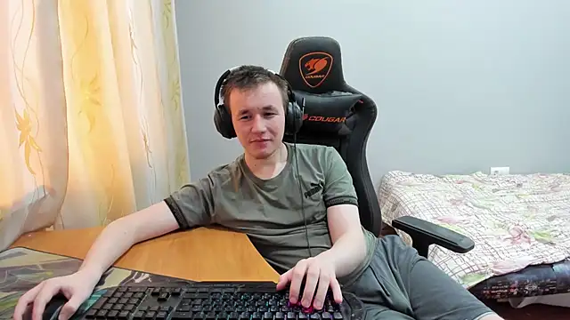 iliaskrislove online show from November 2025 09:57:01 AM