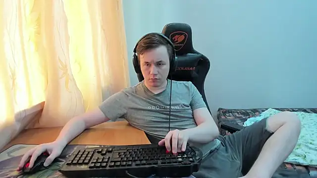 iliaskrislove online show from June 2026 06:35:01 AM