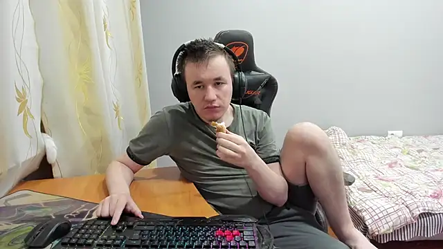 iliaskrislove online show from November 2025 02:49:01 AM