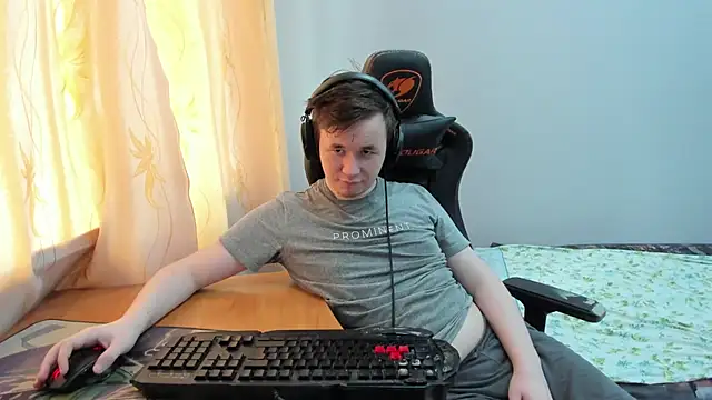 iliaskrislove online show from June 2026 06:47:01 AM