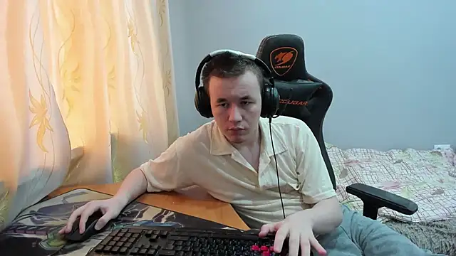 iliaskrislove online show from November 2025 06:39:02 AM