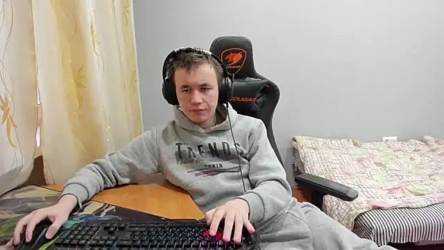 iliaskrislove online show from December 2025 04:58:02 AM